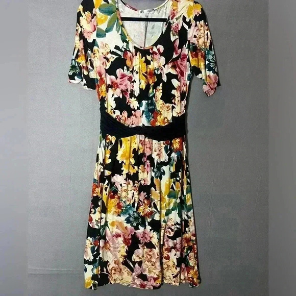 De Collection Midi Length Floral Dress - Picture 1 of 4